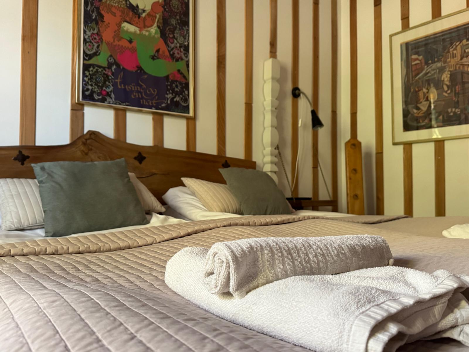 Hotellrum i huvudbyggnaden